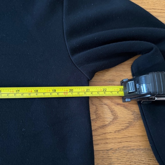 VARLEY DoubleSoft Betsy Sweatshirt Cowlneck in Black (Size XS) - Picture 9 of 11